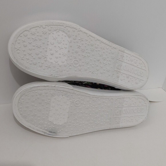 Canvas Sneakers Super Mario Shoes 4 Big Kids Lace Up Low Top Nintendo NWT New - Picture 8 of 10